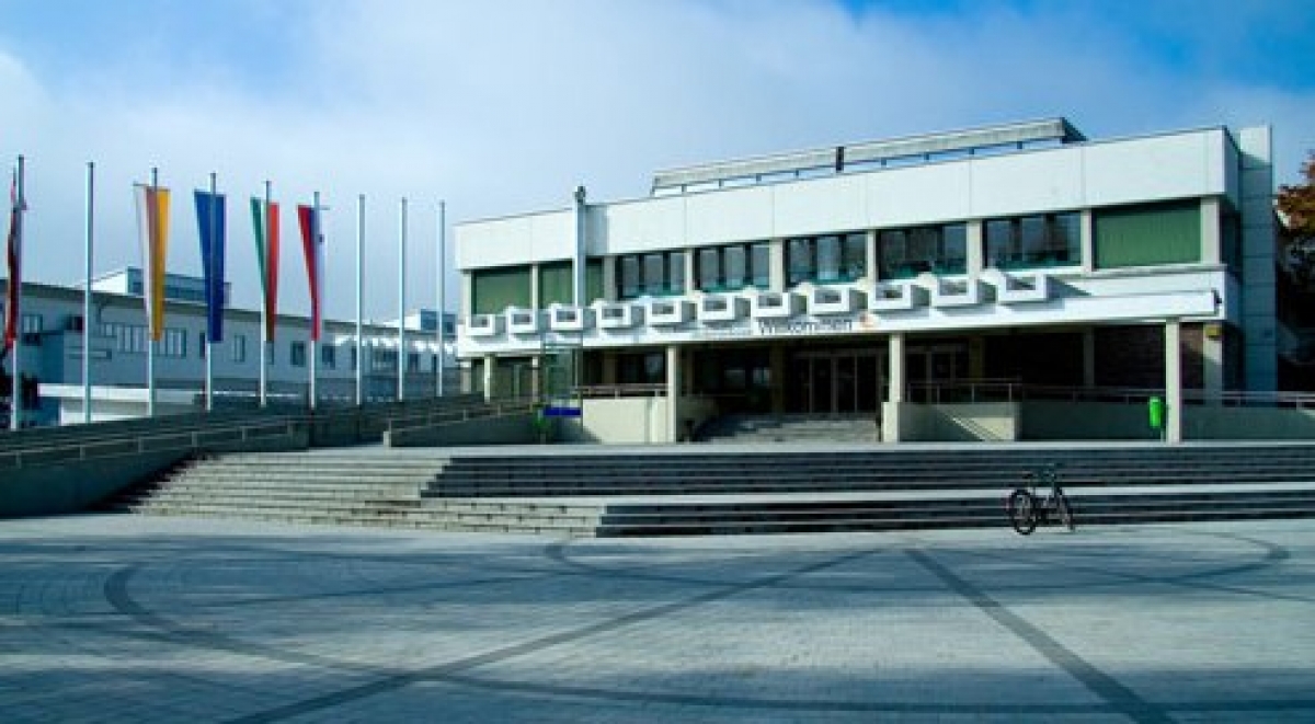 Университет в Клагенфурте . Alpen-Adria-Universität.