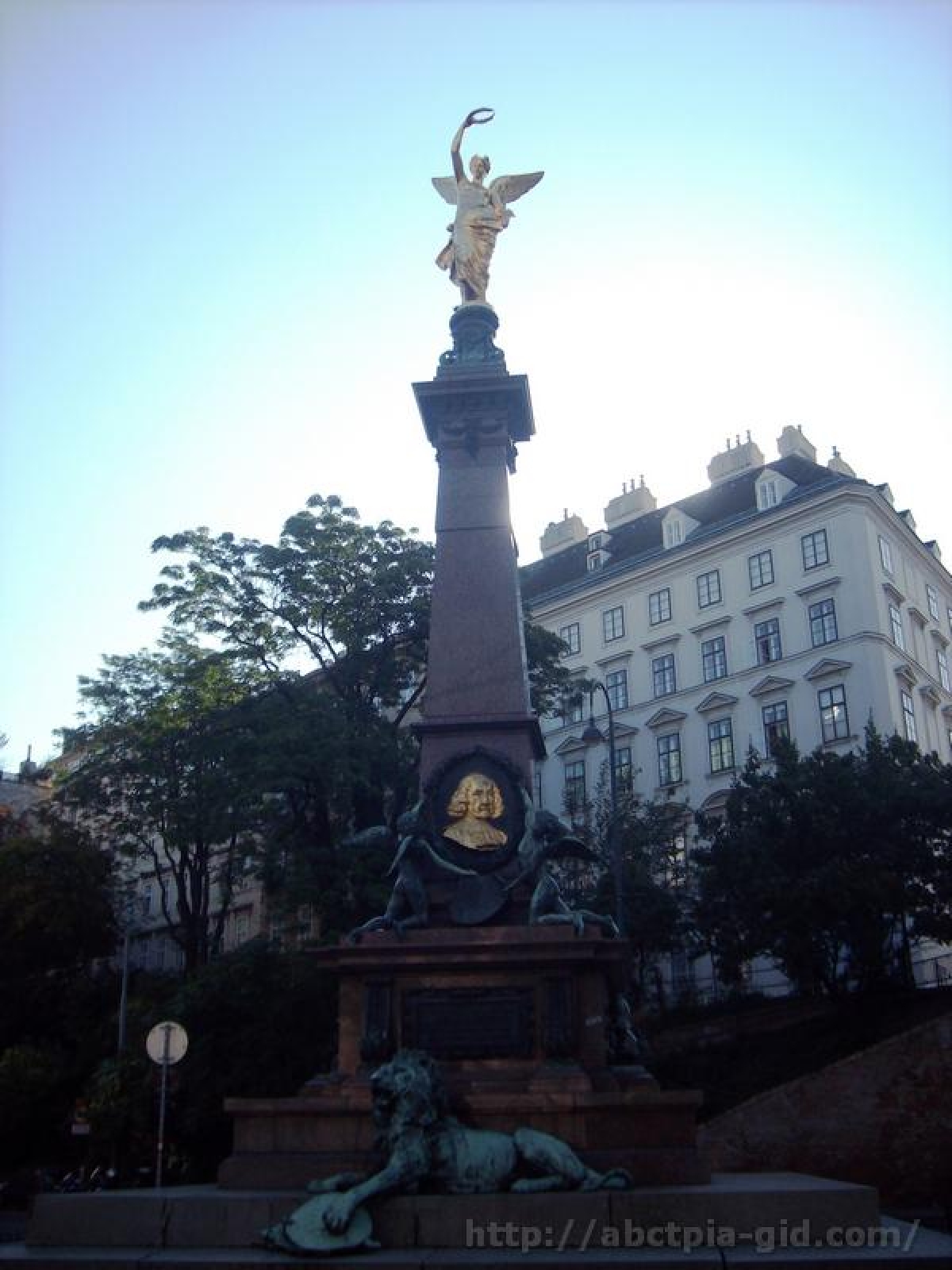 Памятник Либенбергу. Вена. Австрия.